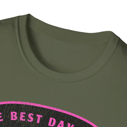 The Best Days Are Fishin Awesome Pink T-Shirt